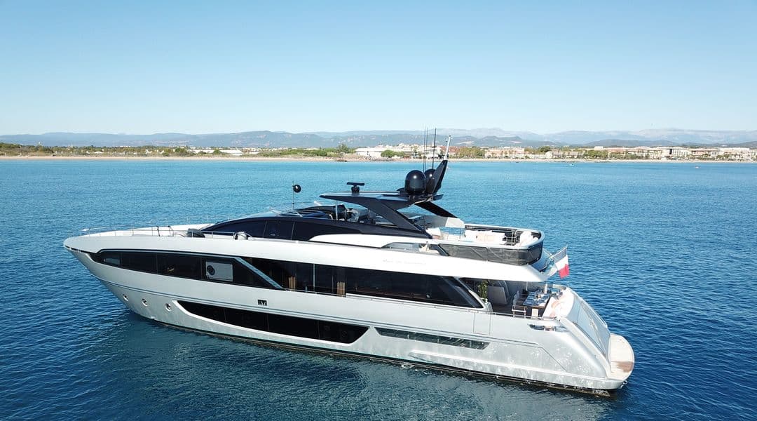 party yacht Charter Cannes