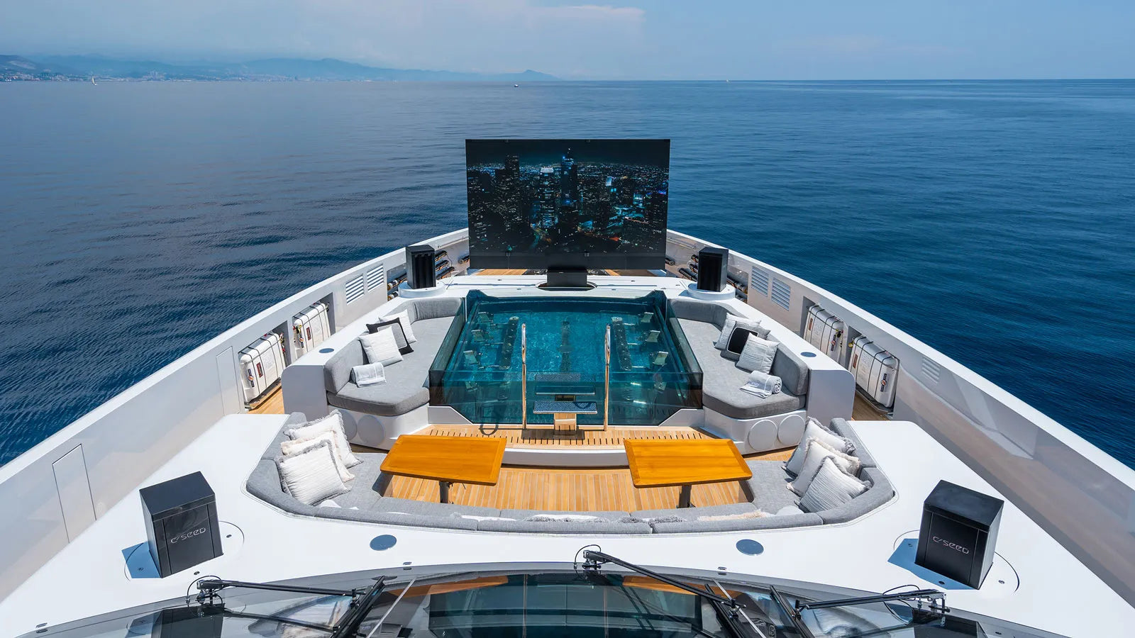 Luxury Yacht Charter St Tropez France