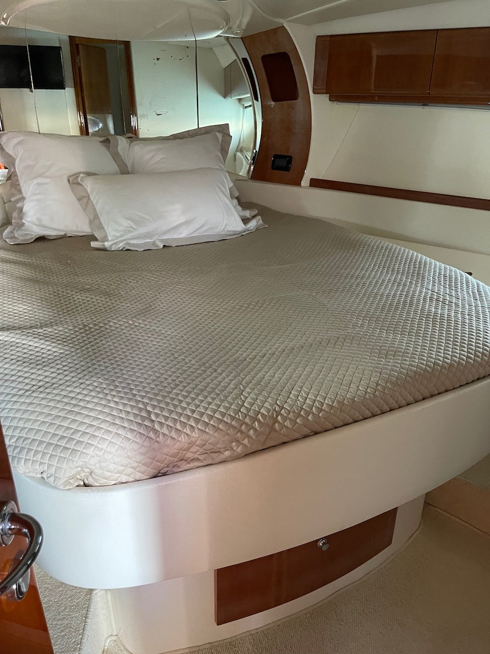 weekend yacht charter Cannes