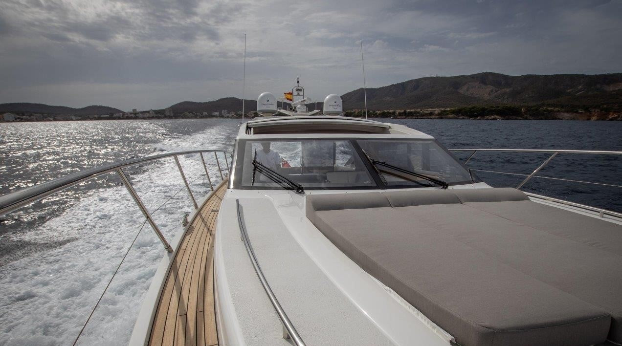 Mega yacht Charter Cannes