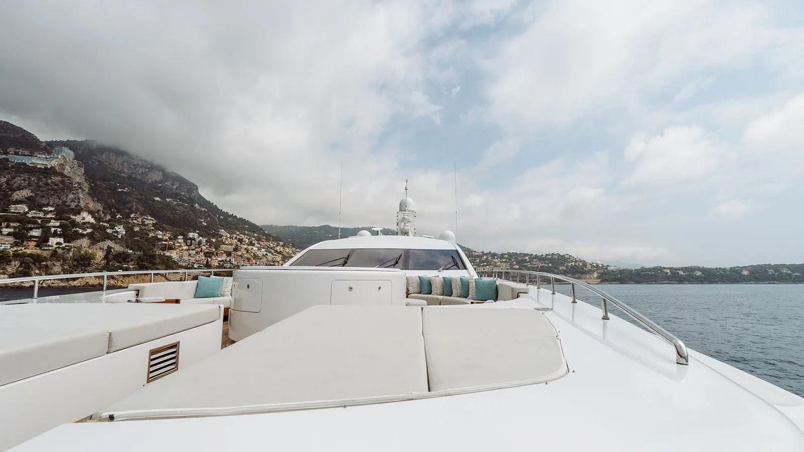 luxury yacht charter Cannes