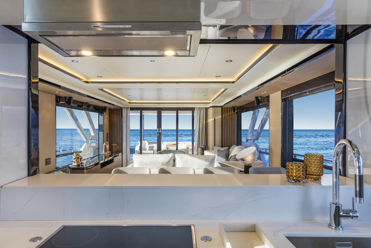 Weekly yacht Charter St Tropez France