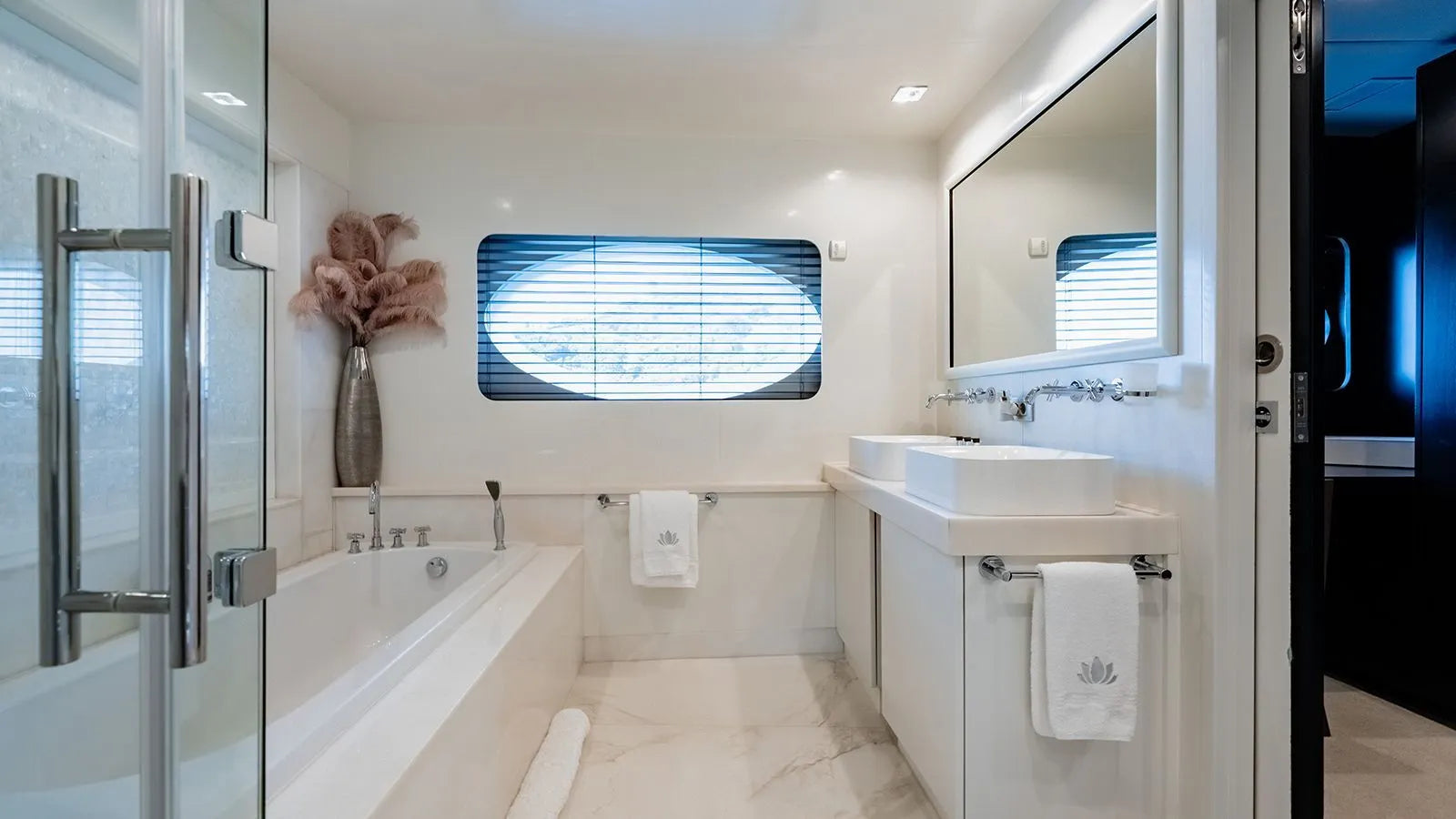 Charter yacht broker Monaco