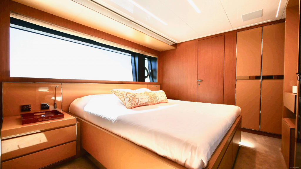 Weekly yacht Charter Cannes