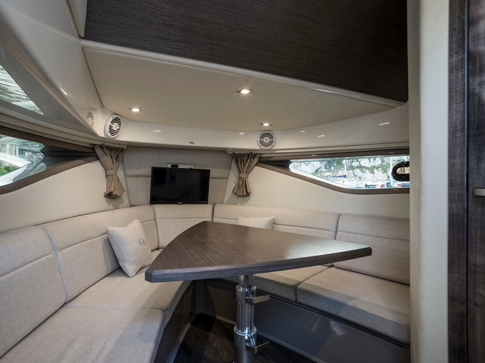 yacht charter prices Cannes France