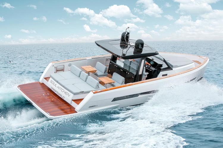 Luxury Yacht Charter St Tropez