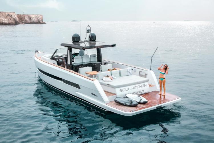 Luxury Yacht Charter St Tropez