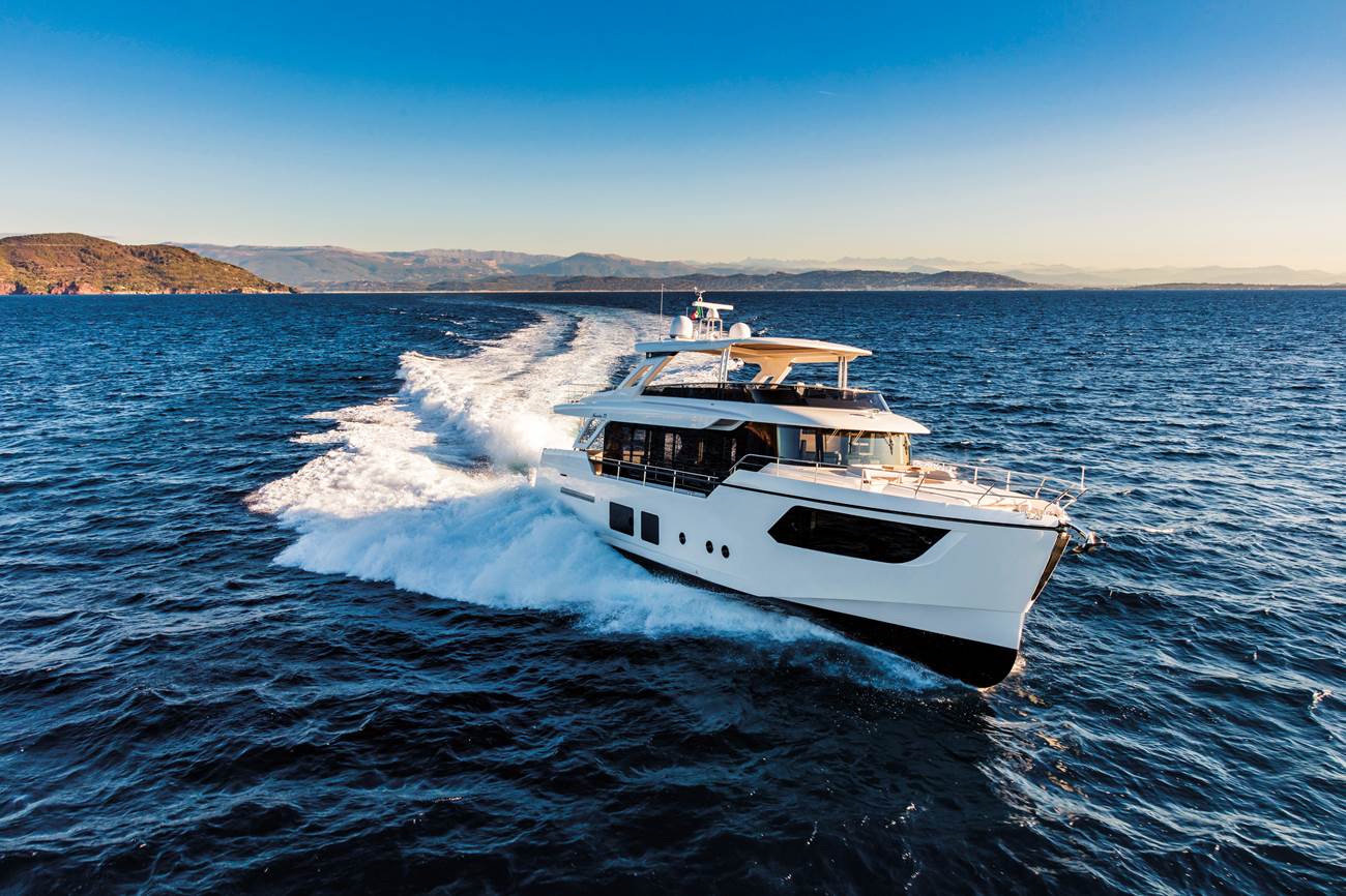 luxury yacht charter St Tropez France