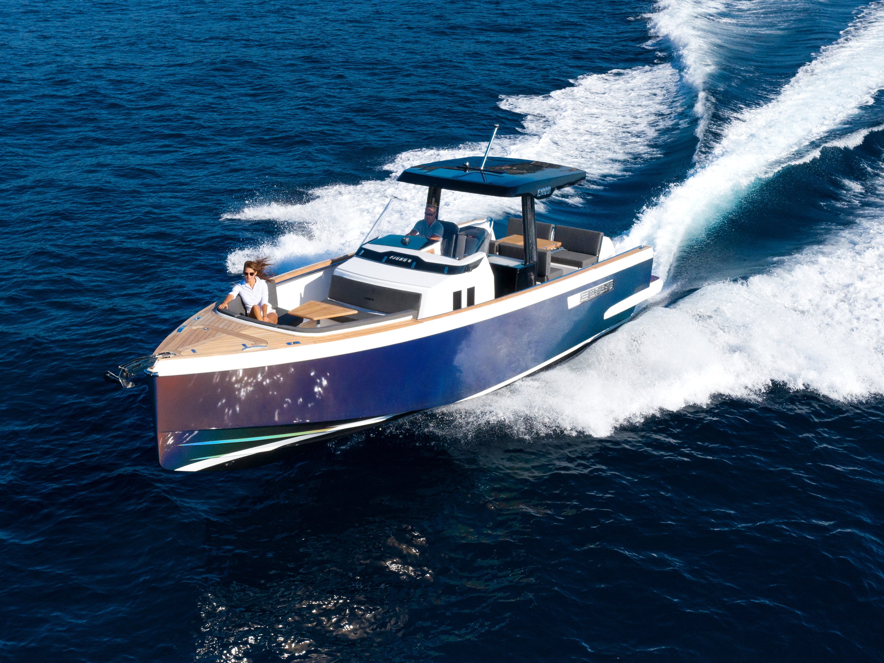 luxury motor yacht charter Greece