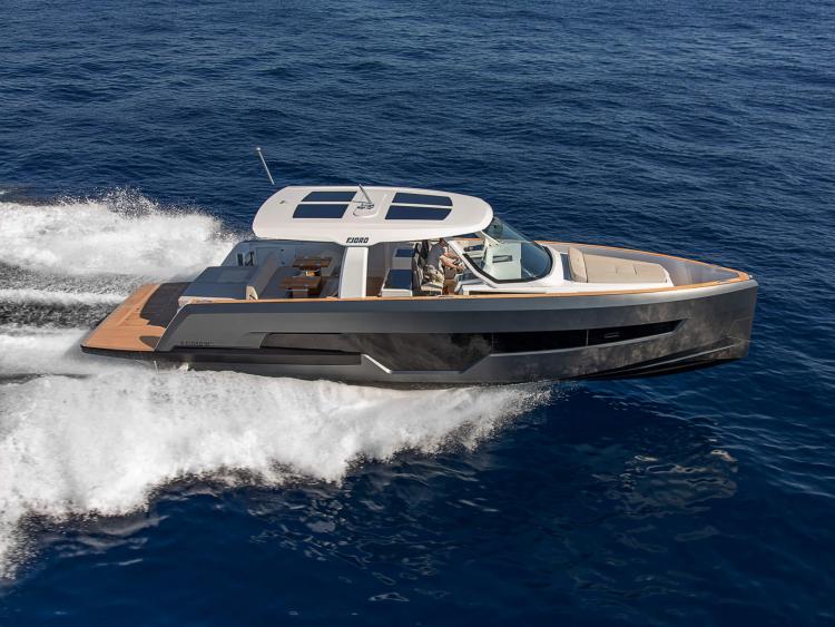 Term yacht Charter St Tropez France
