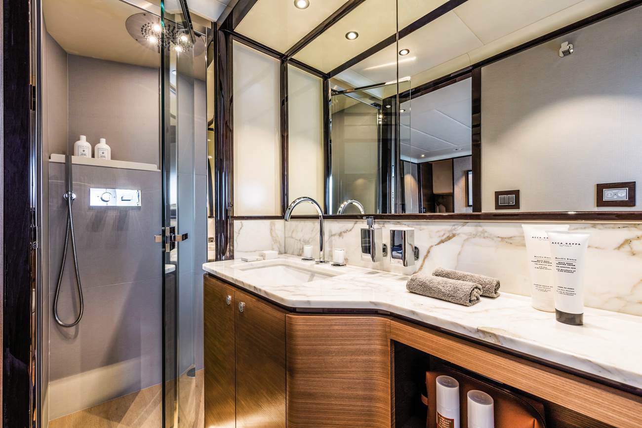 5 star yacht charter St Tropez France