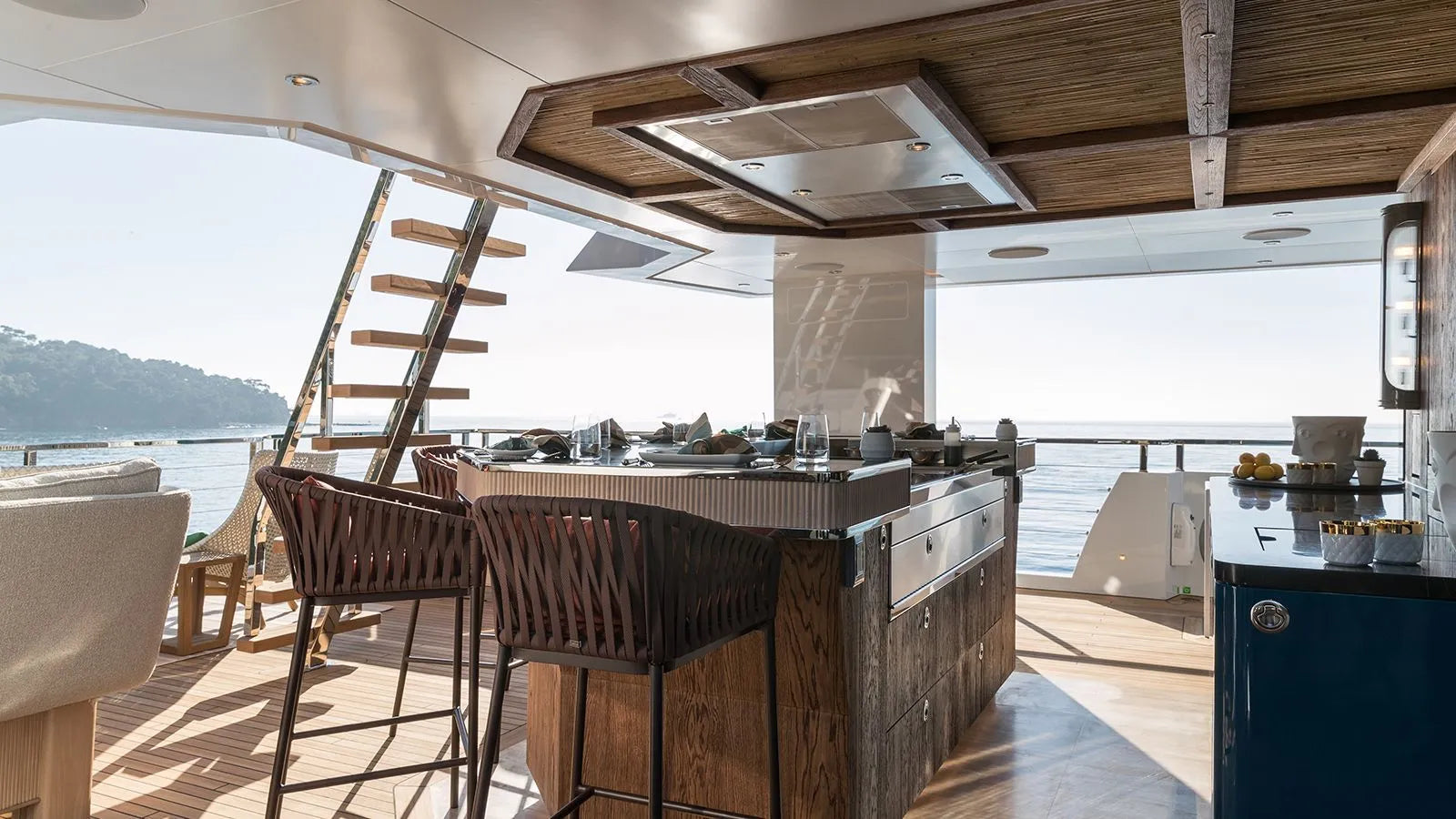 KING BENJI Yacht Charter French Riviera