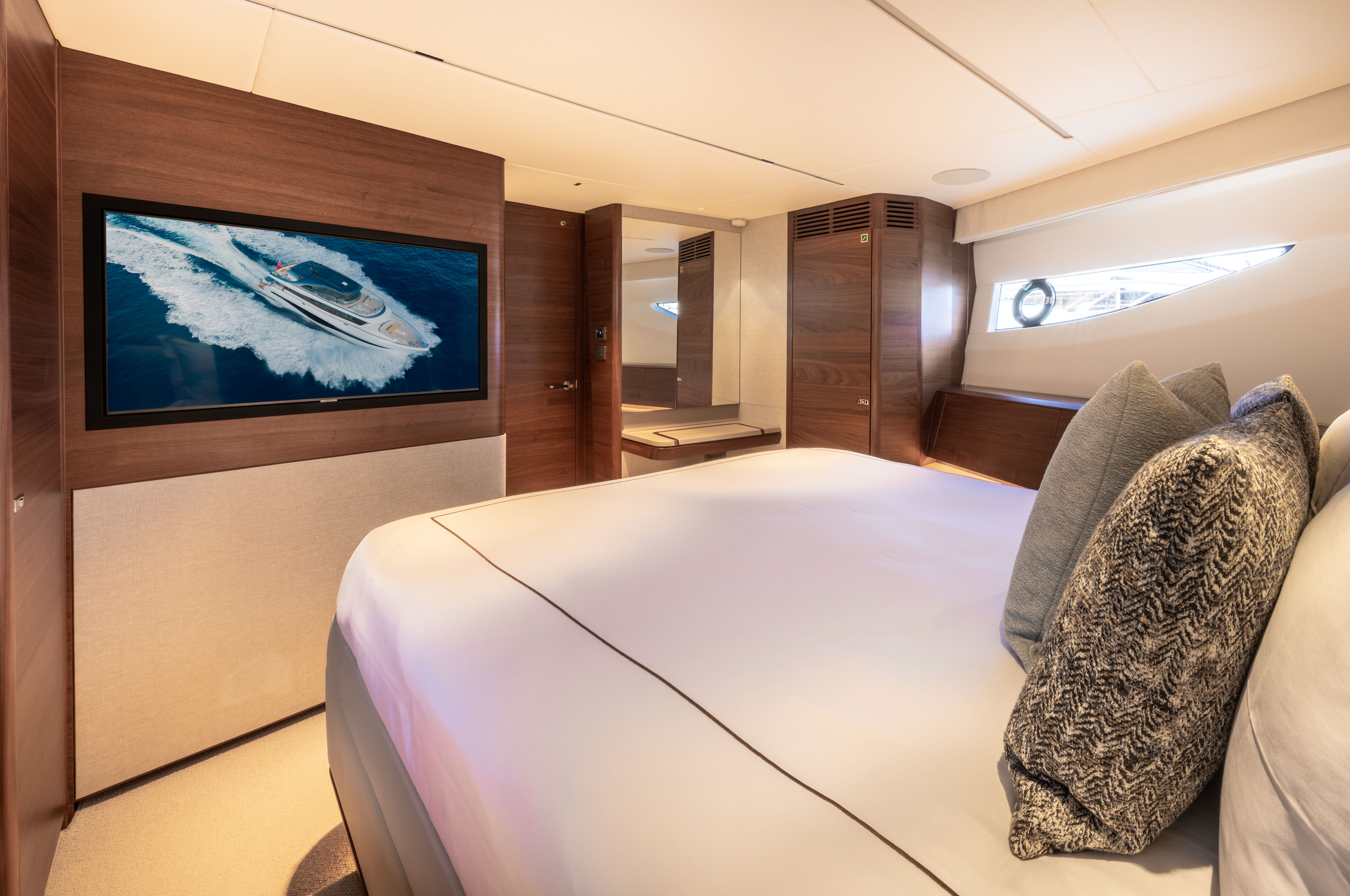 Large yacht charter Monaco