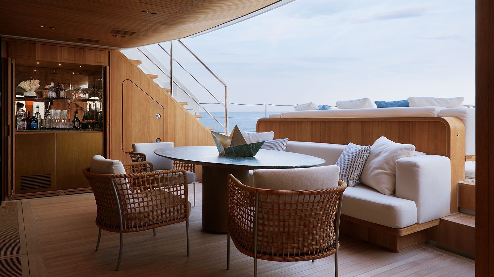 M/Y LA LA LAND party yacht charter Cannes