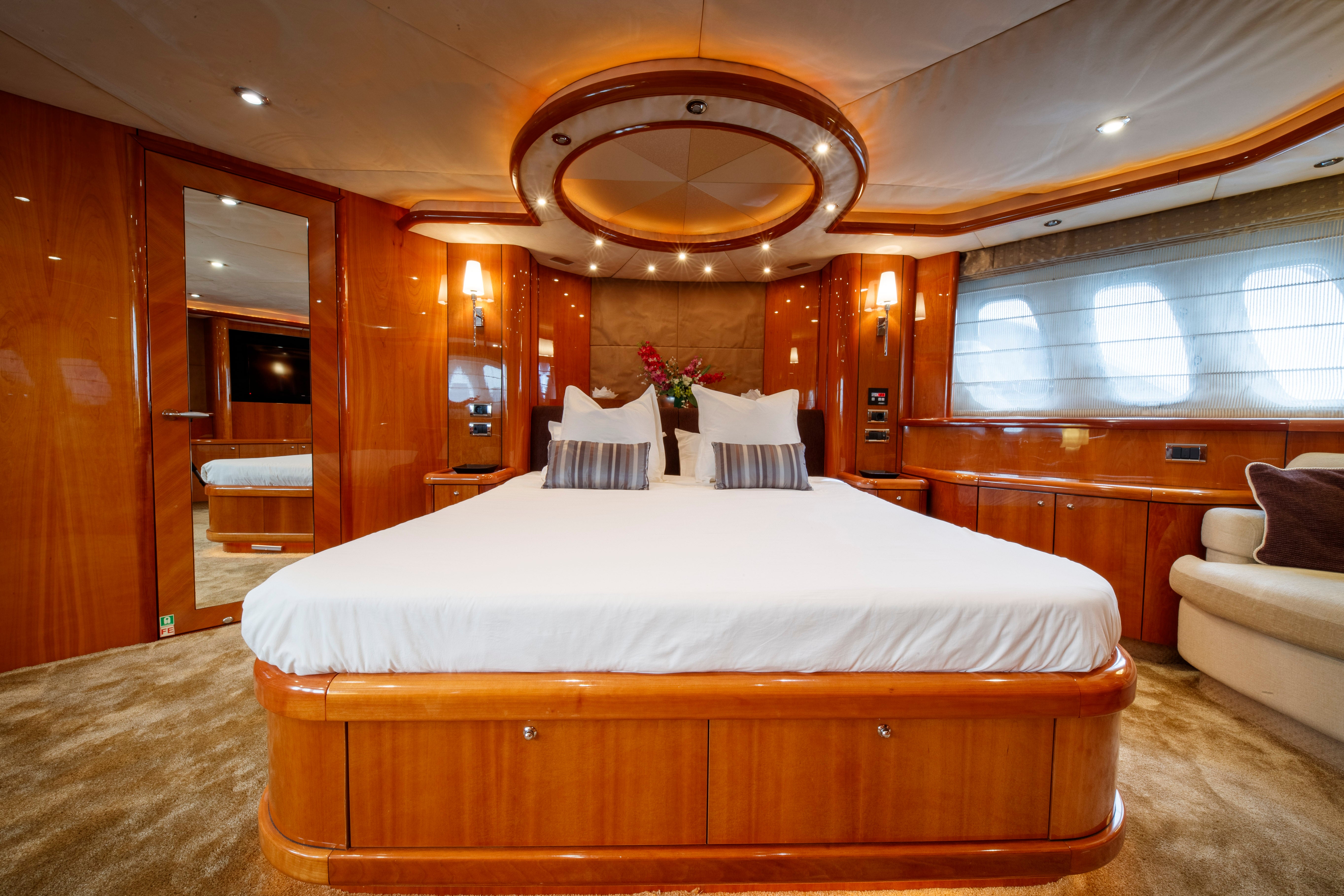 Monaco Luxury Yacht Charter