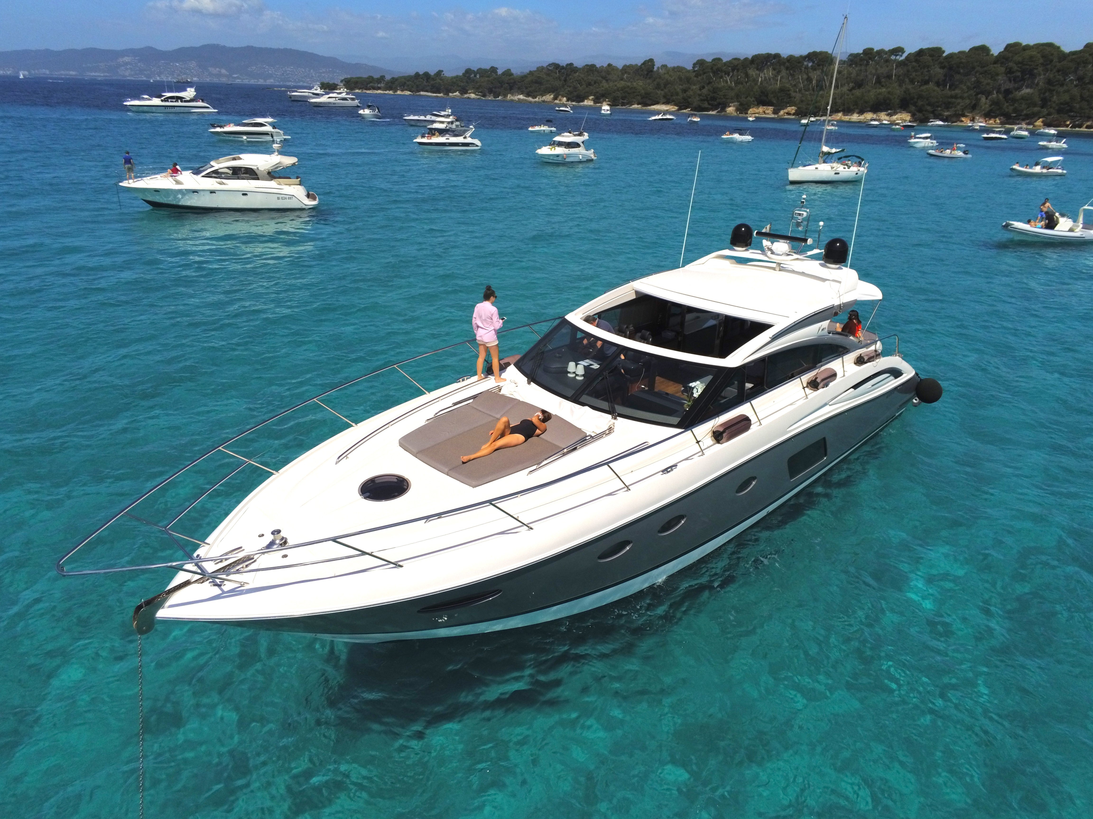 Term yacht Charter Cannes
