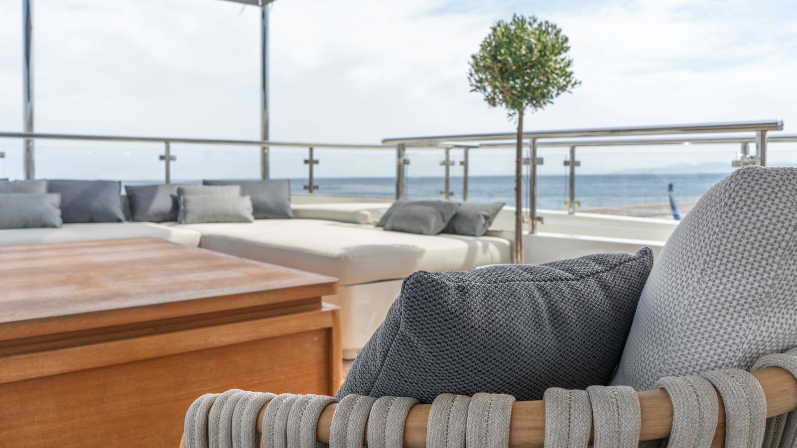 M/Y ZIA Yacht Charter Holiday In Cannes