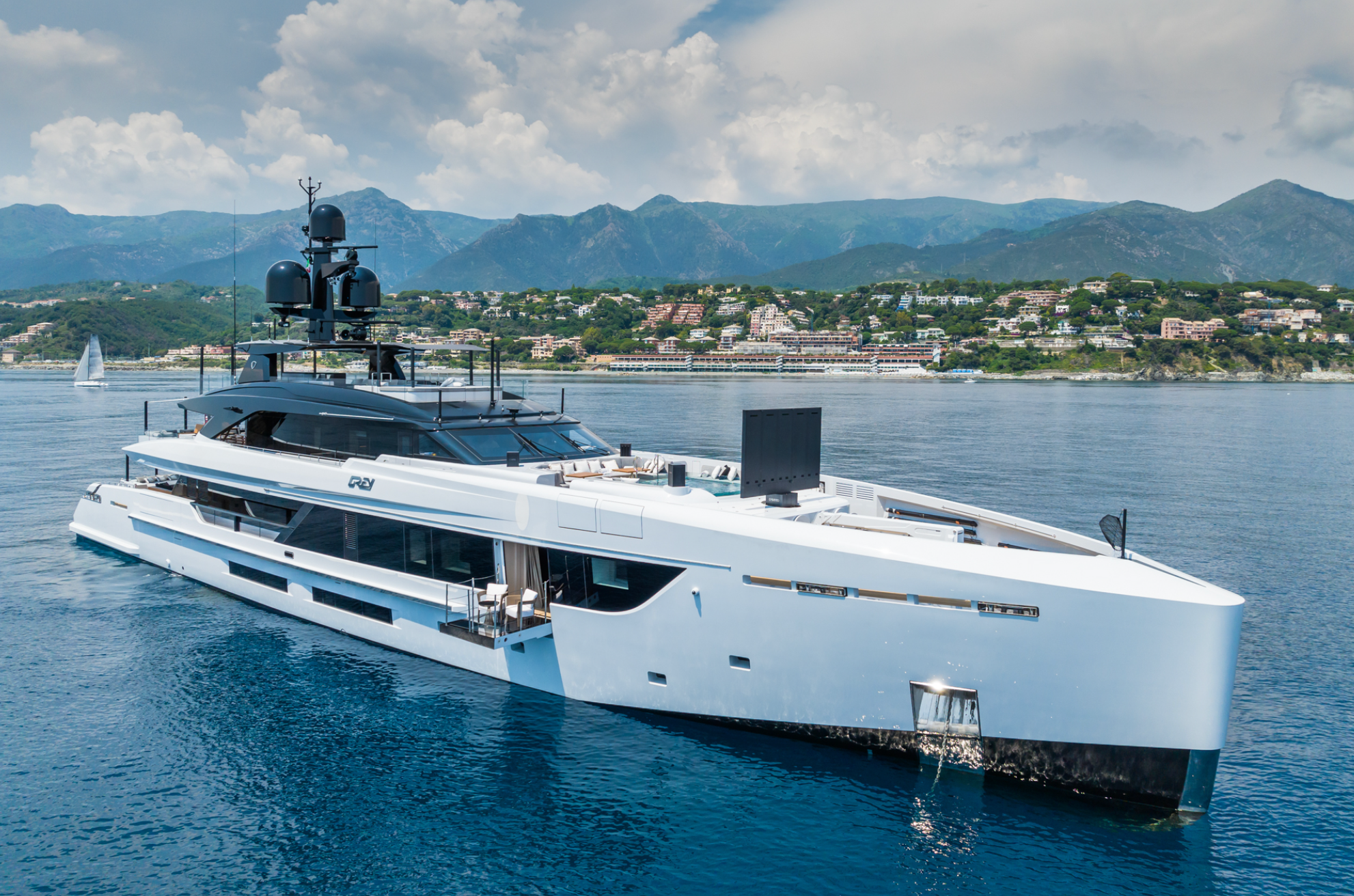 Mega yacht Charter St Tropez France
