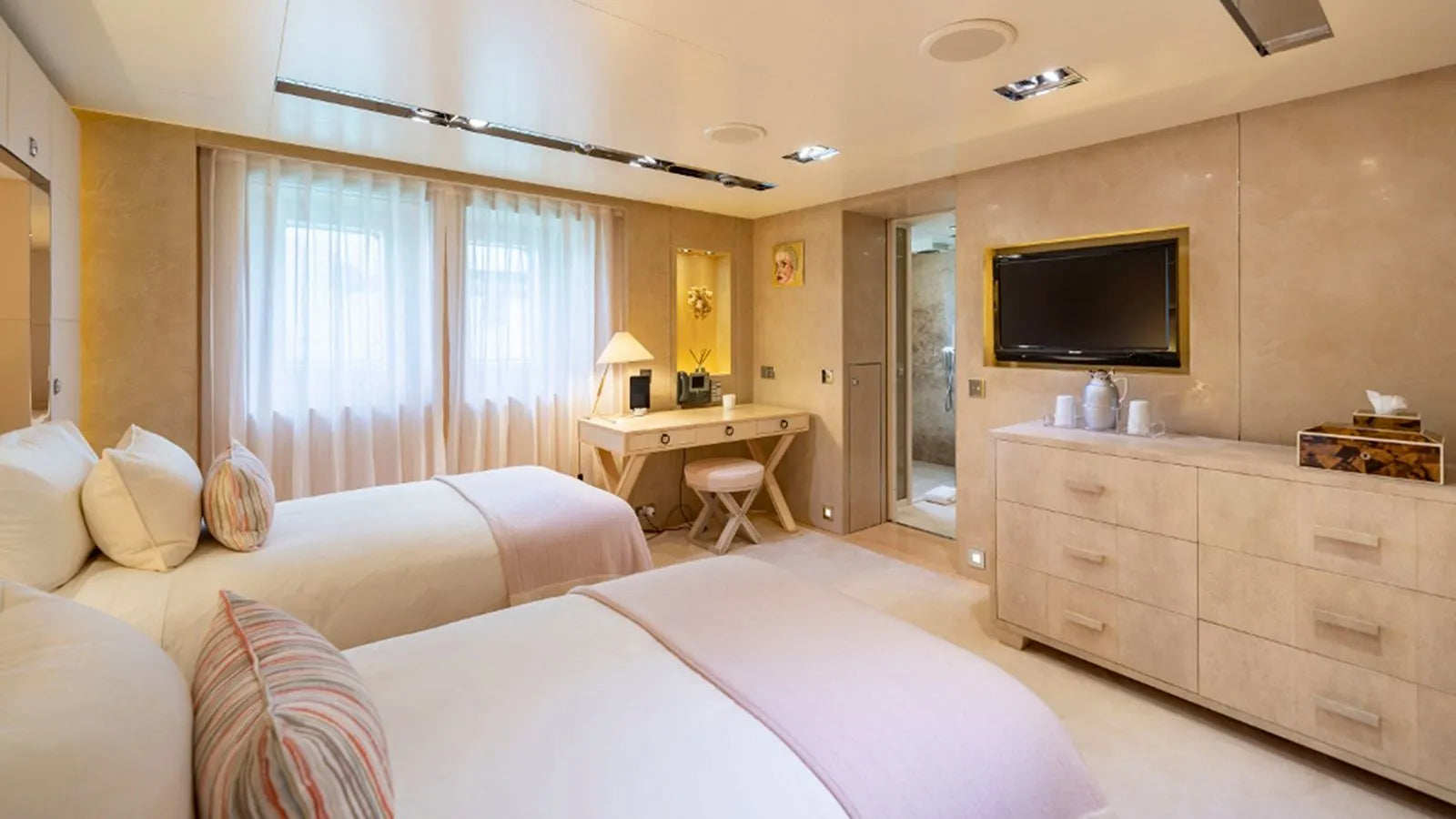 weekend yacht charter Cannes