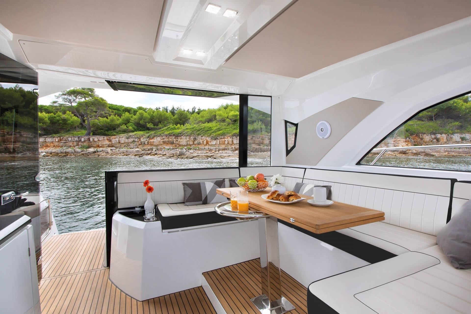 luxury yacht Charter Cannes