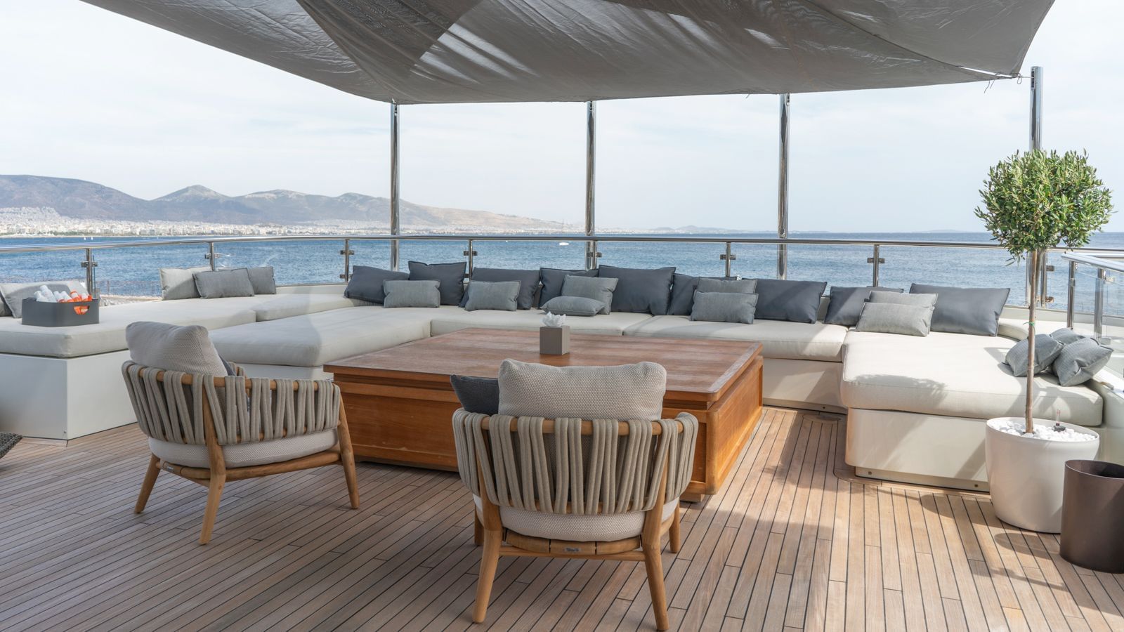 M/Y ZIA party yacht Charter Cannes