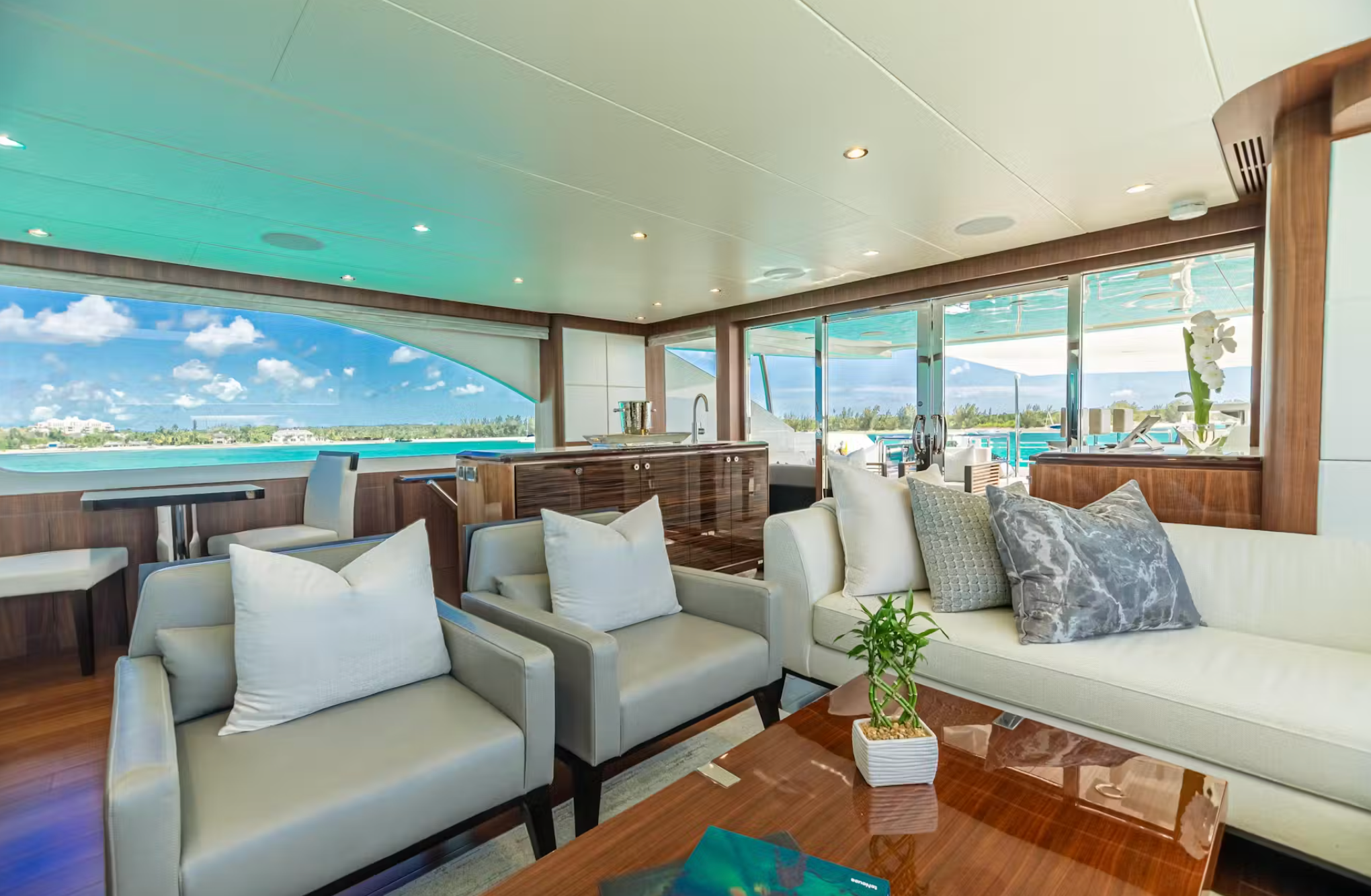Weekly yacht Charter Caribbean