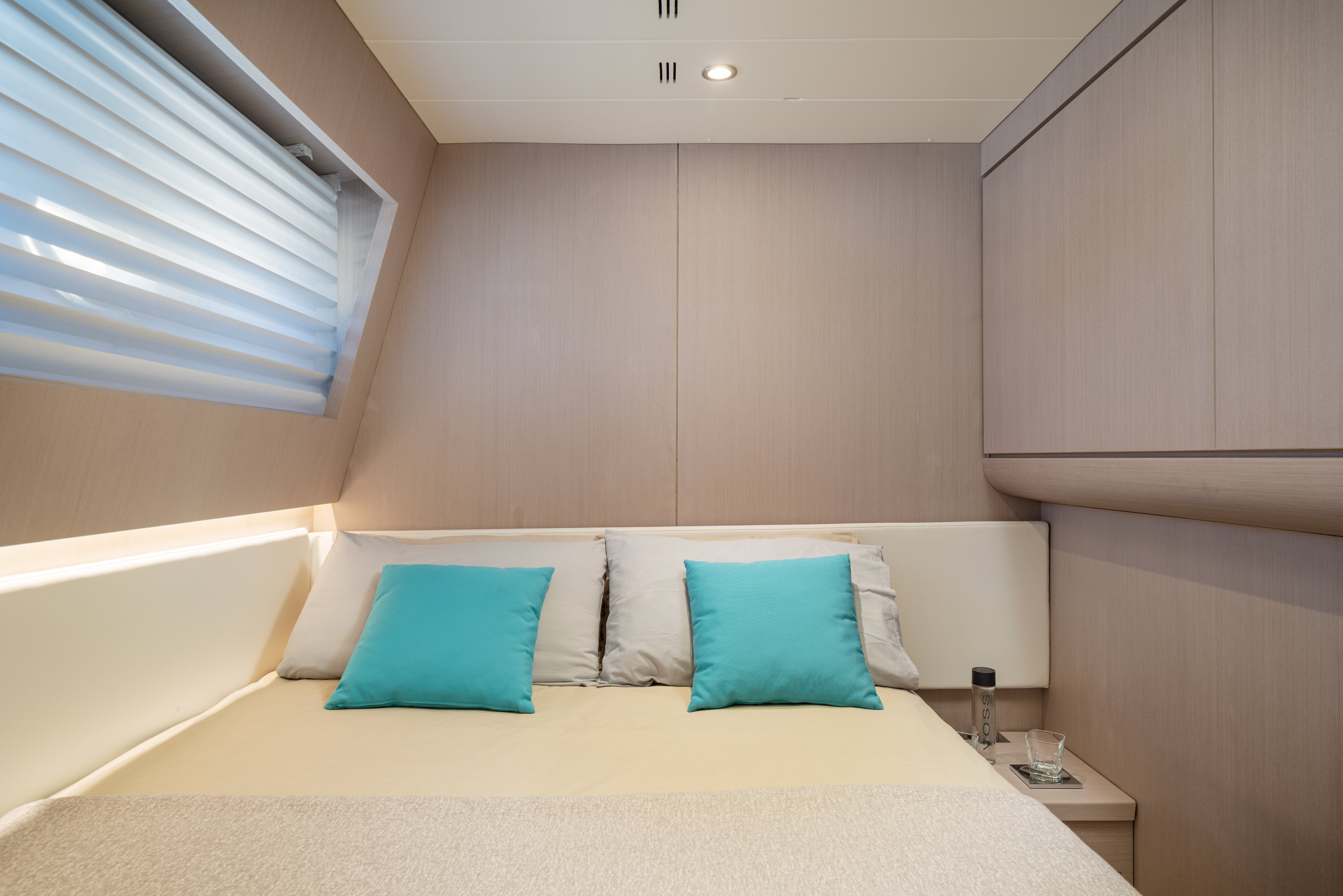 Naples Italy party yacht charter