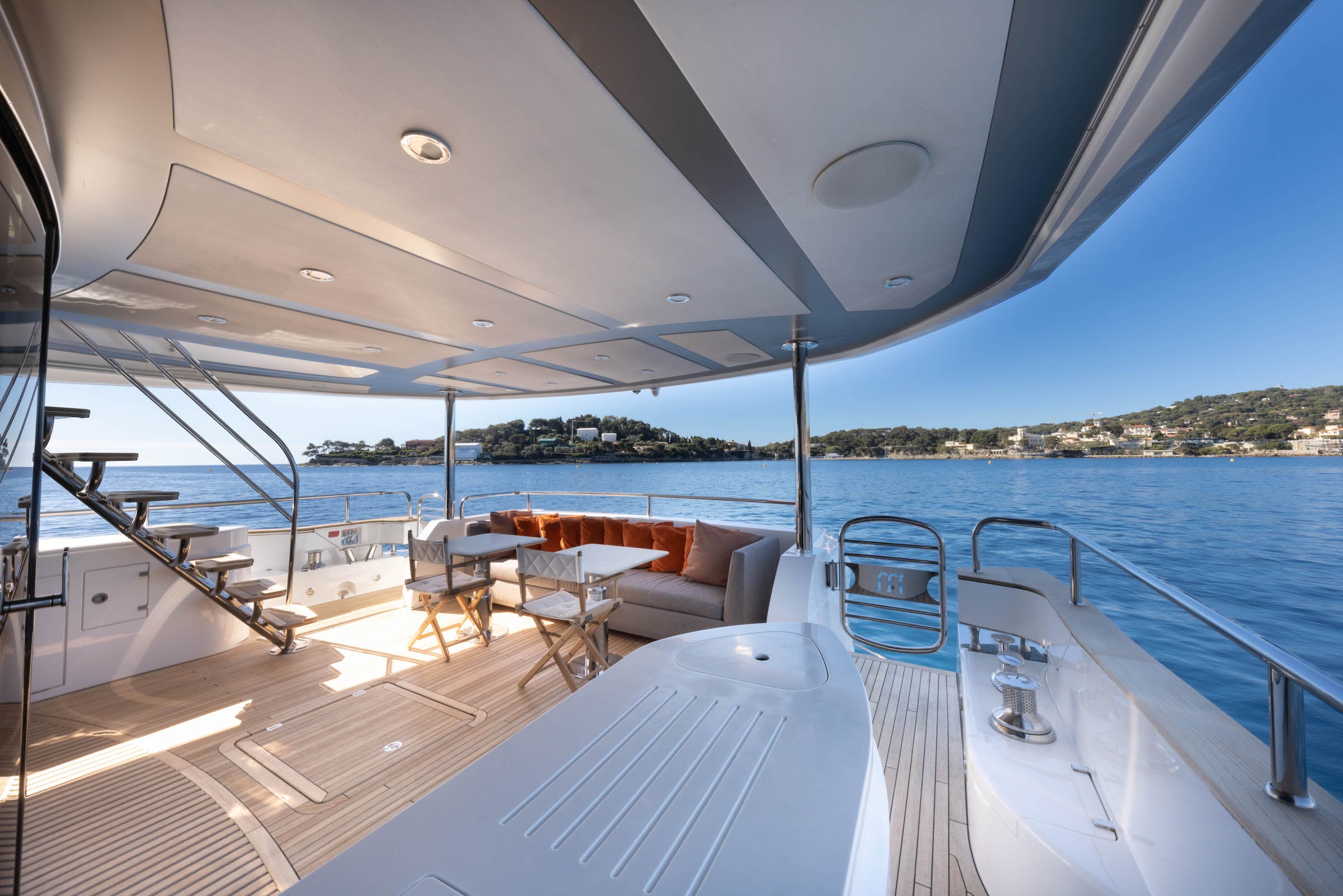 fully crewed motor yachts Monaco