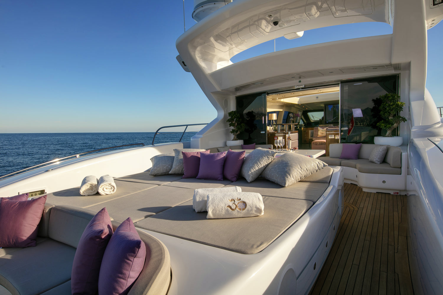 yacht charter cost Cannes