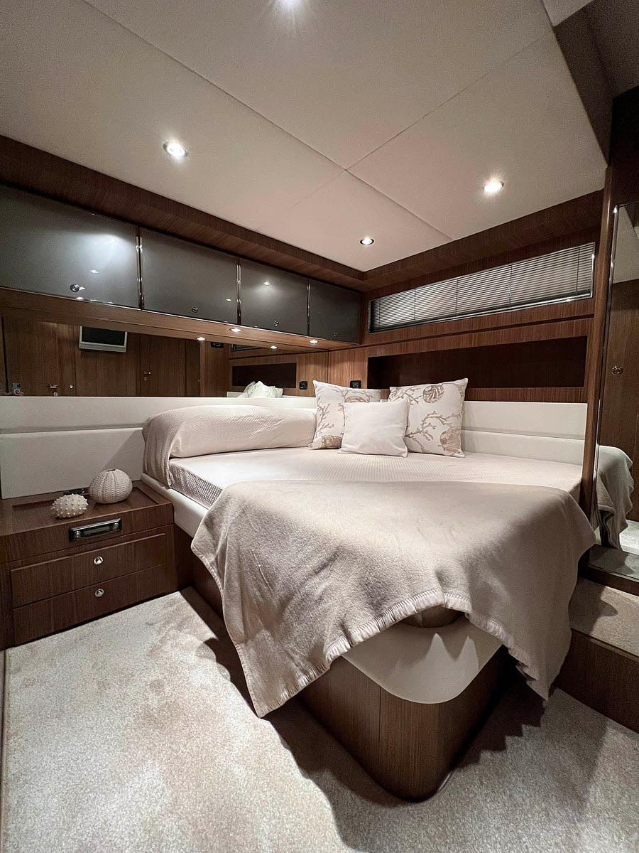 Naples Italy party yacht charter