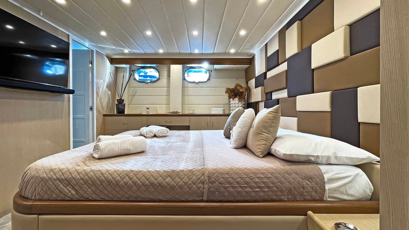 private yacht hire Amalfi Coast