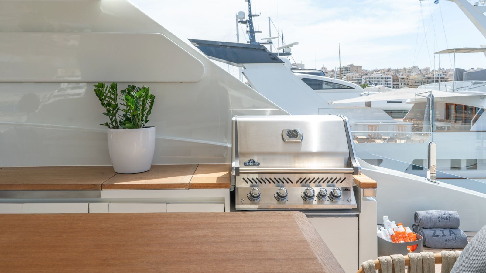 M/Y ZIA luxury yacht Charter Cannes