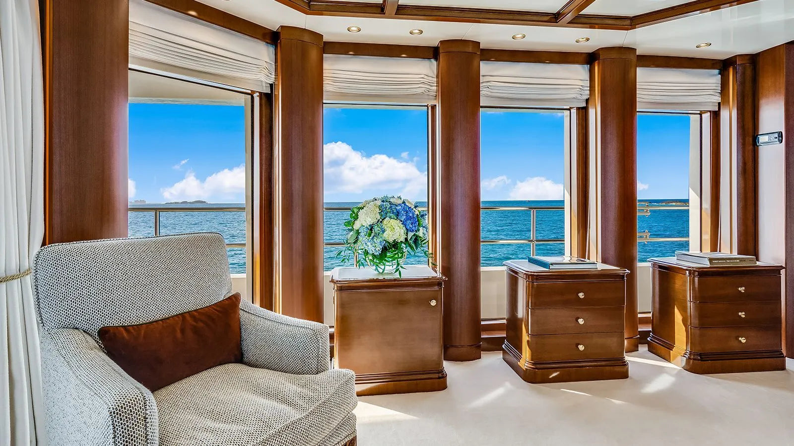 Oceanos yacht charter cost Cannes