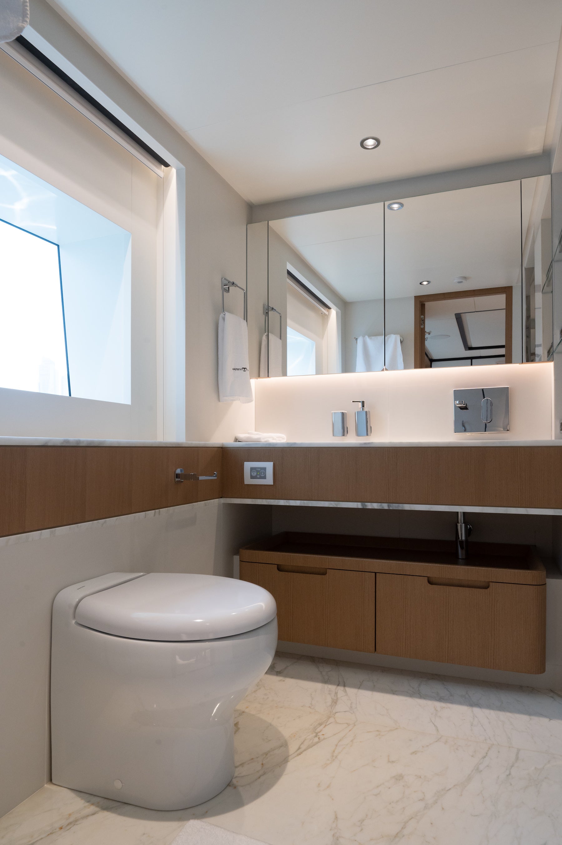 day yacht charter French Riviera