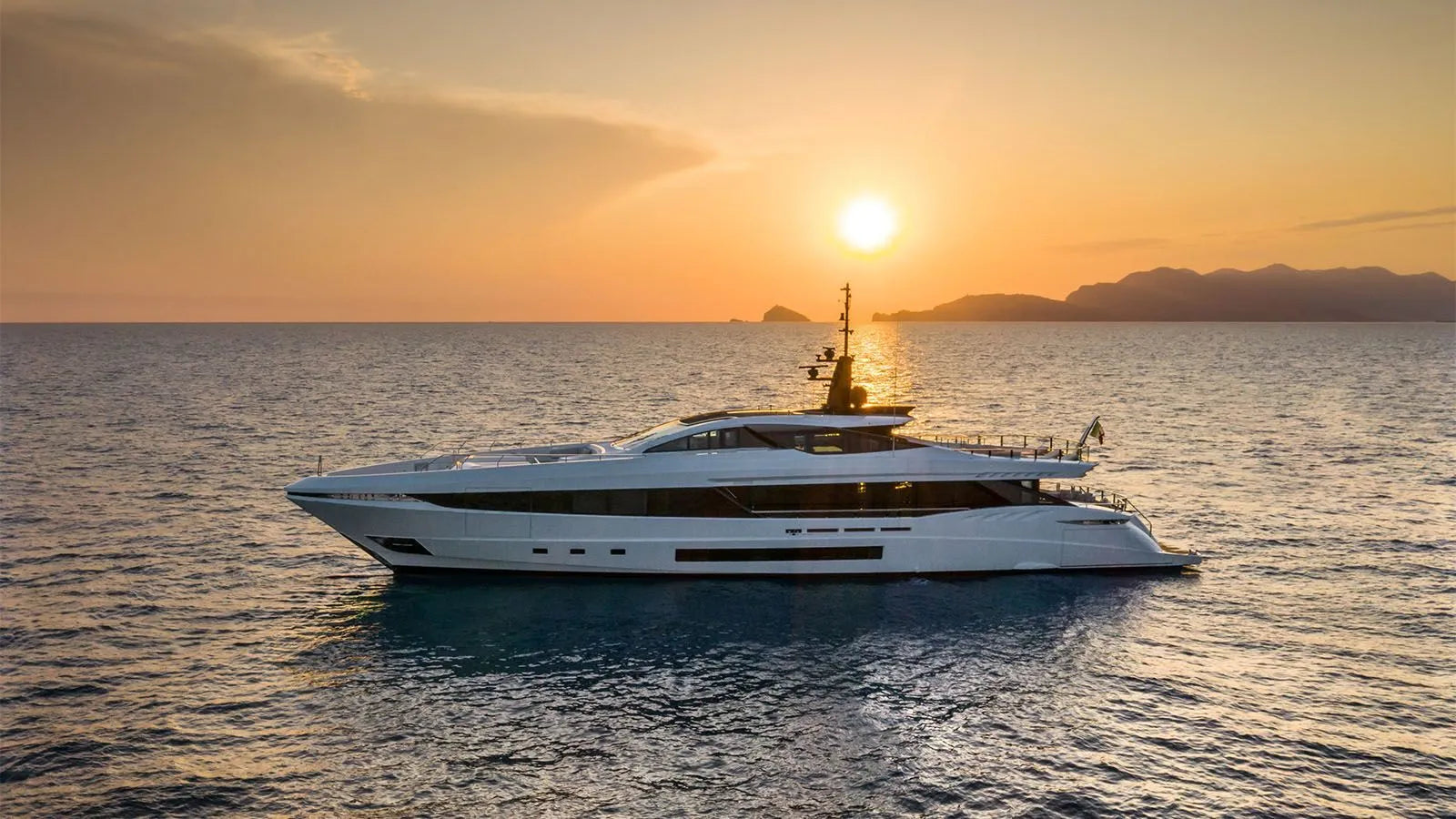 weekend yacht charter Cannes