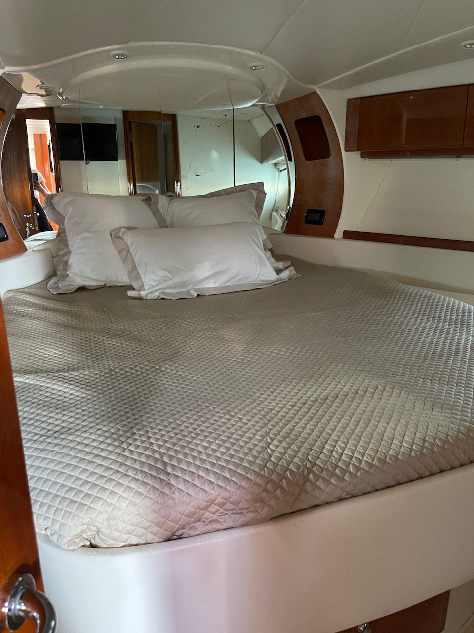 private yacht charter Cannes