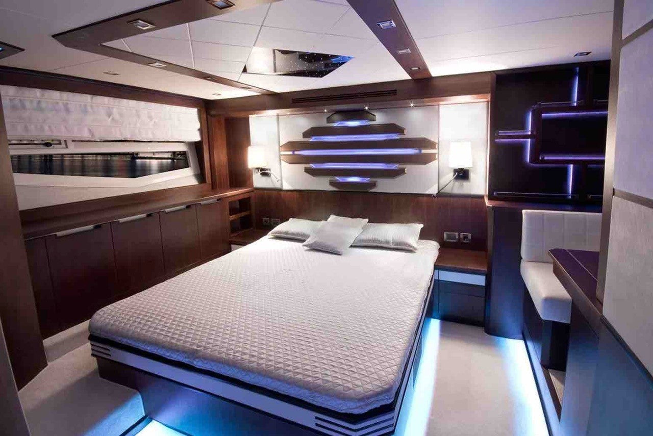 Weekly yacht Charter Cannes