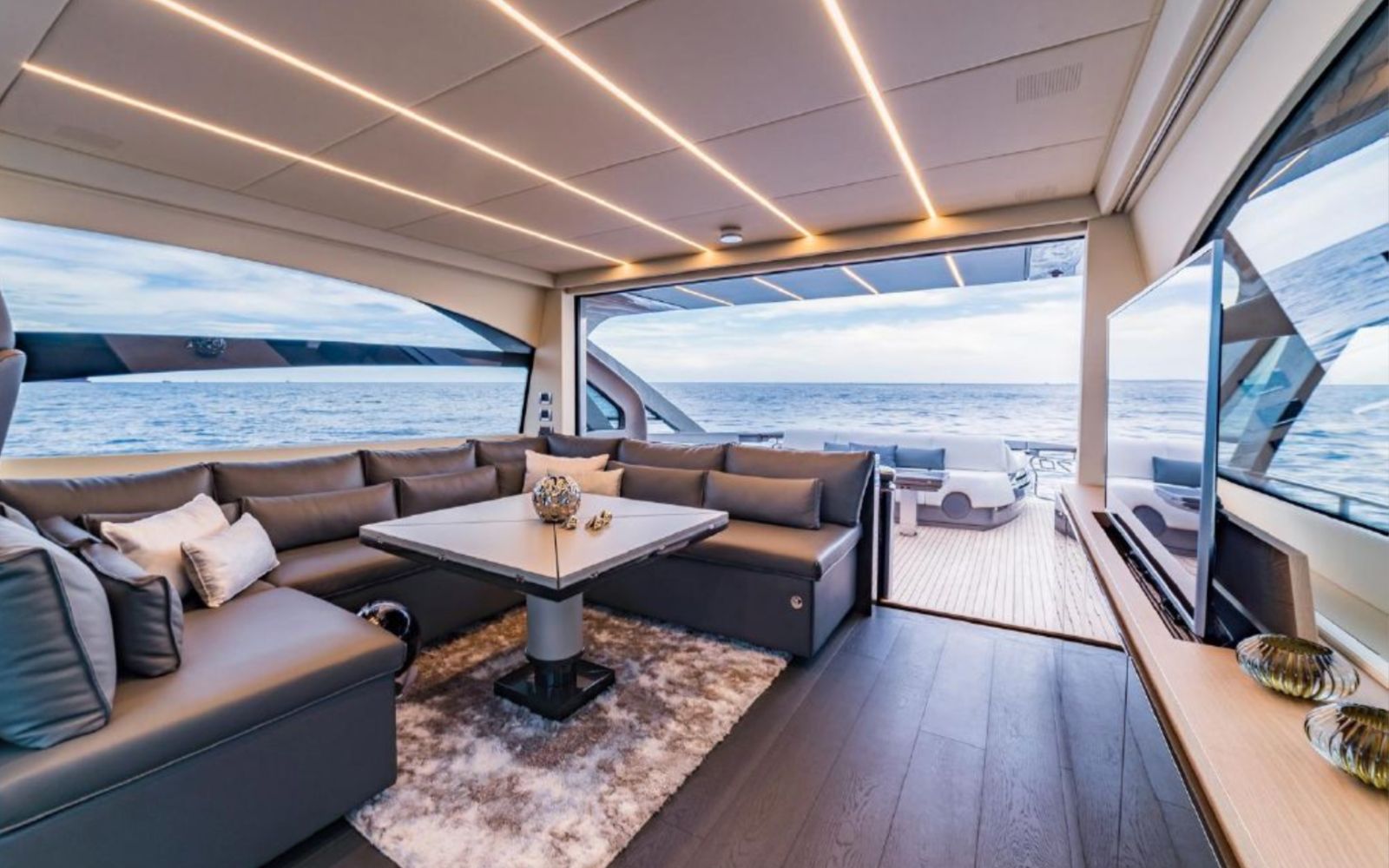 Luxury Crewed Motor Yacht Charter Portofino