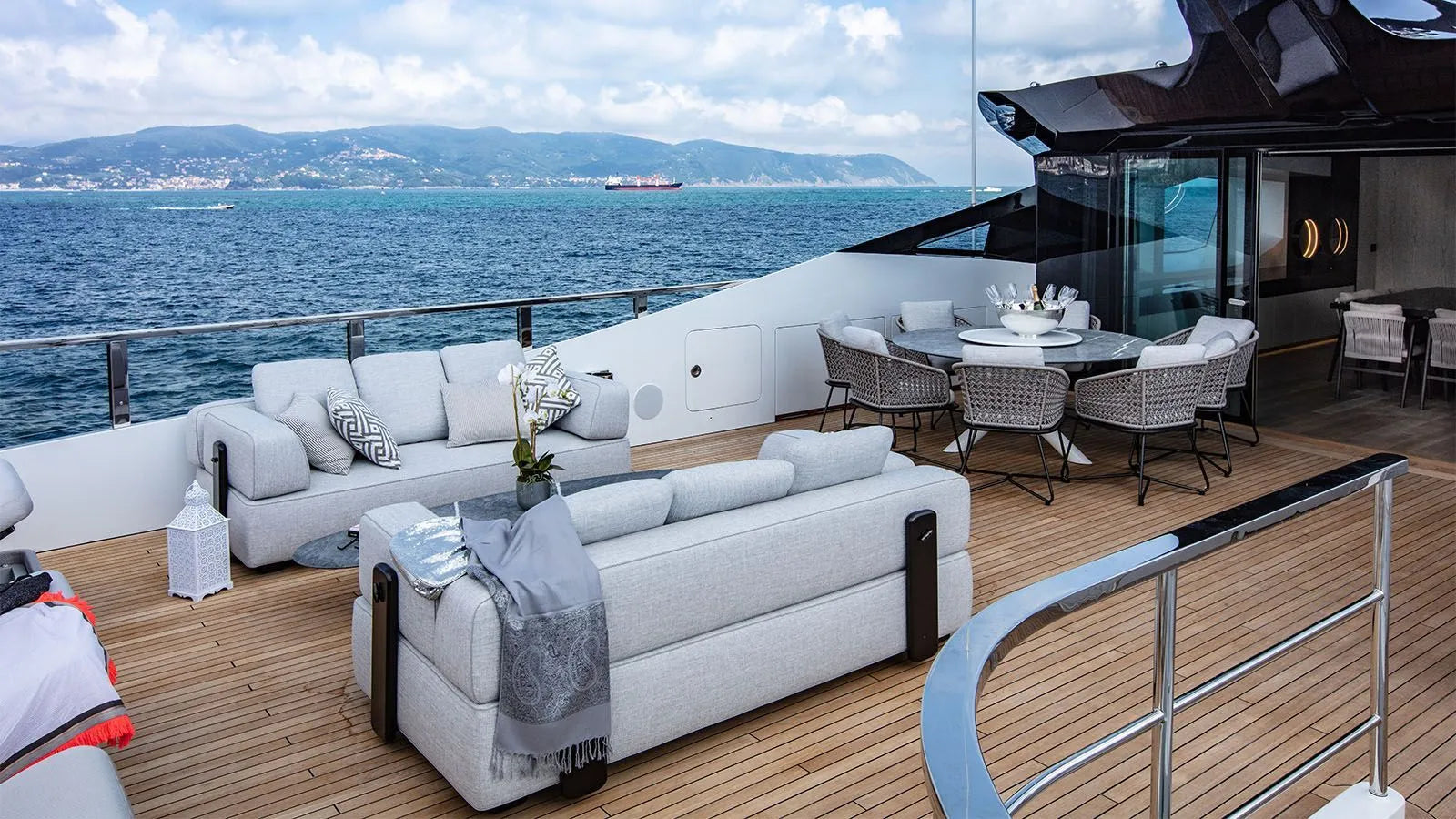 weekend yacht charter Cannes
