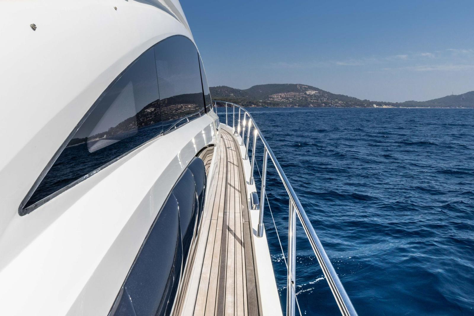 P'tite Bouille private yacht charter Cannes