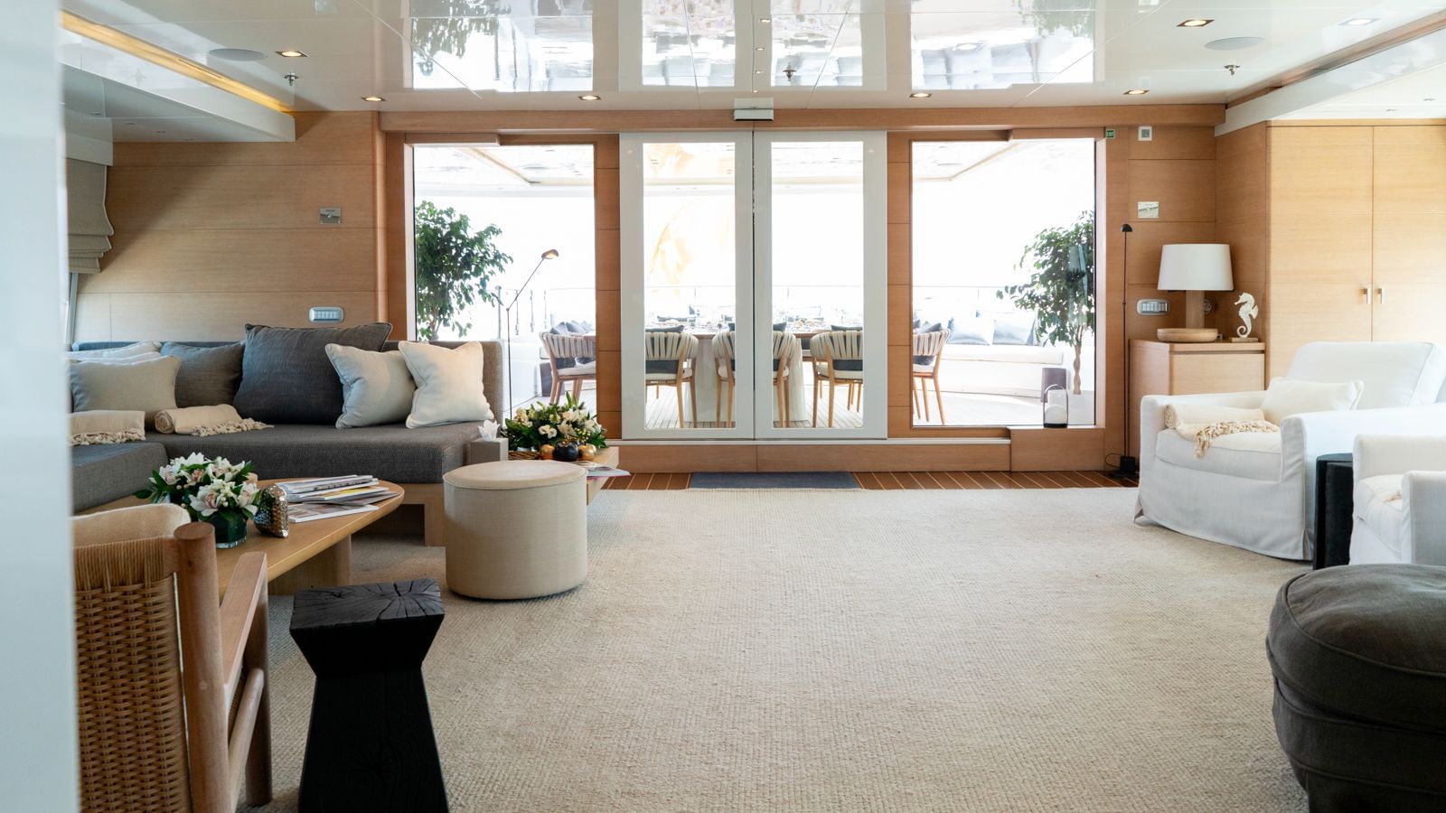 M/Y ZIA best yacht charter Cannes