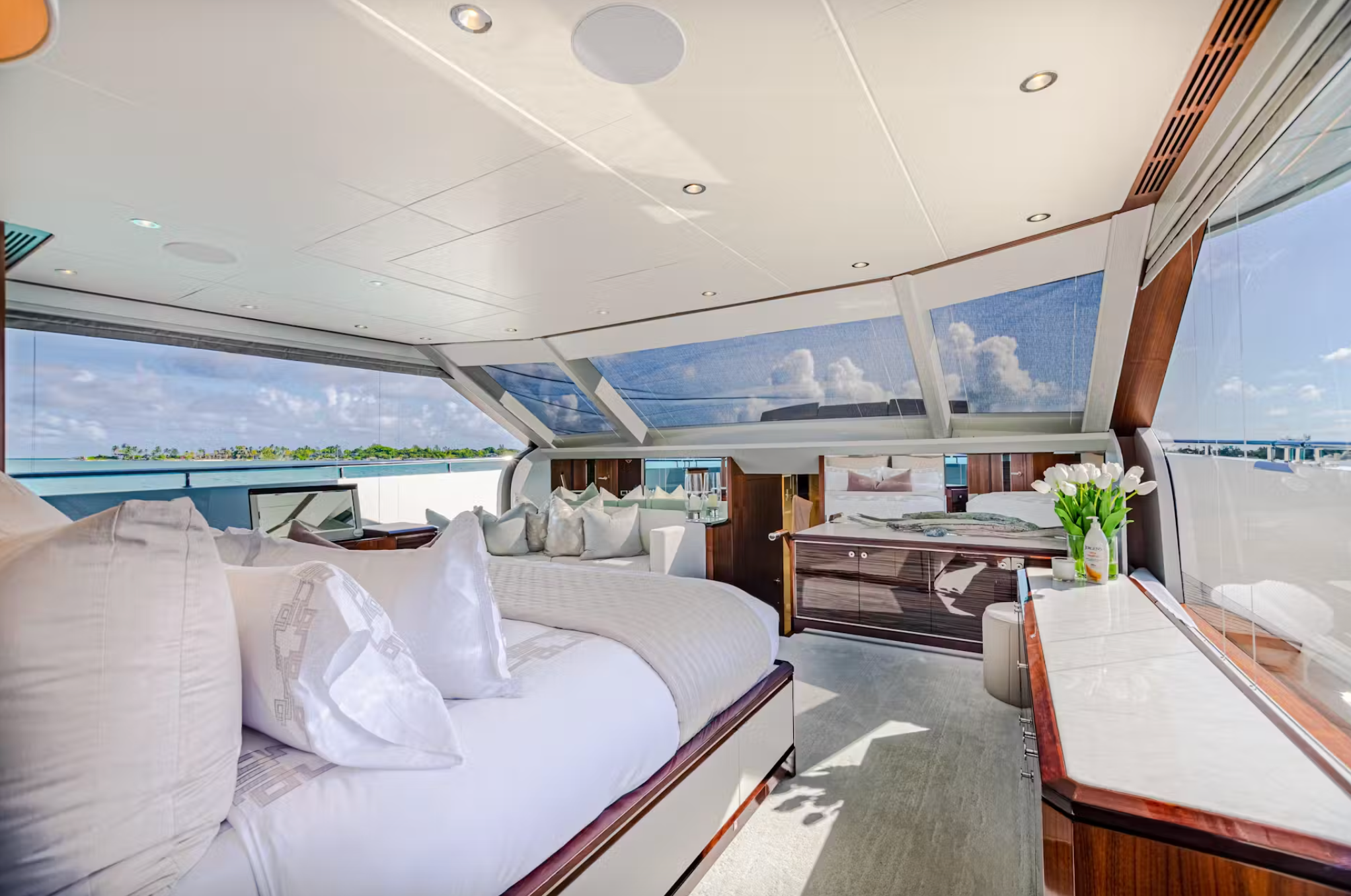 Luxurious yacht charters Caribbean