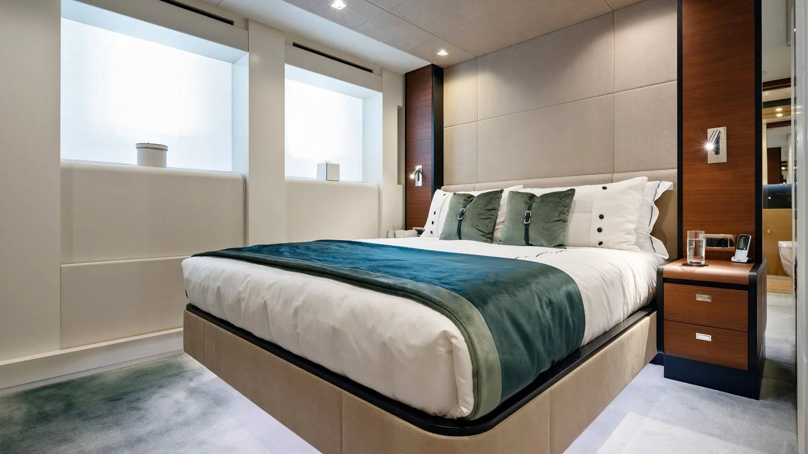 weekend yacht charter Cannes