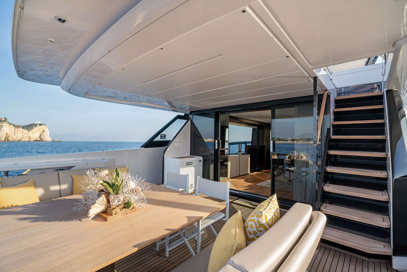 Naples Italy luxury yacht charter