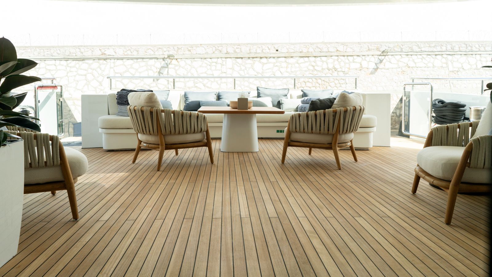 M/Y ZIA yacht charter cost Cannes