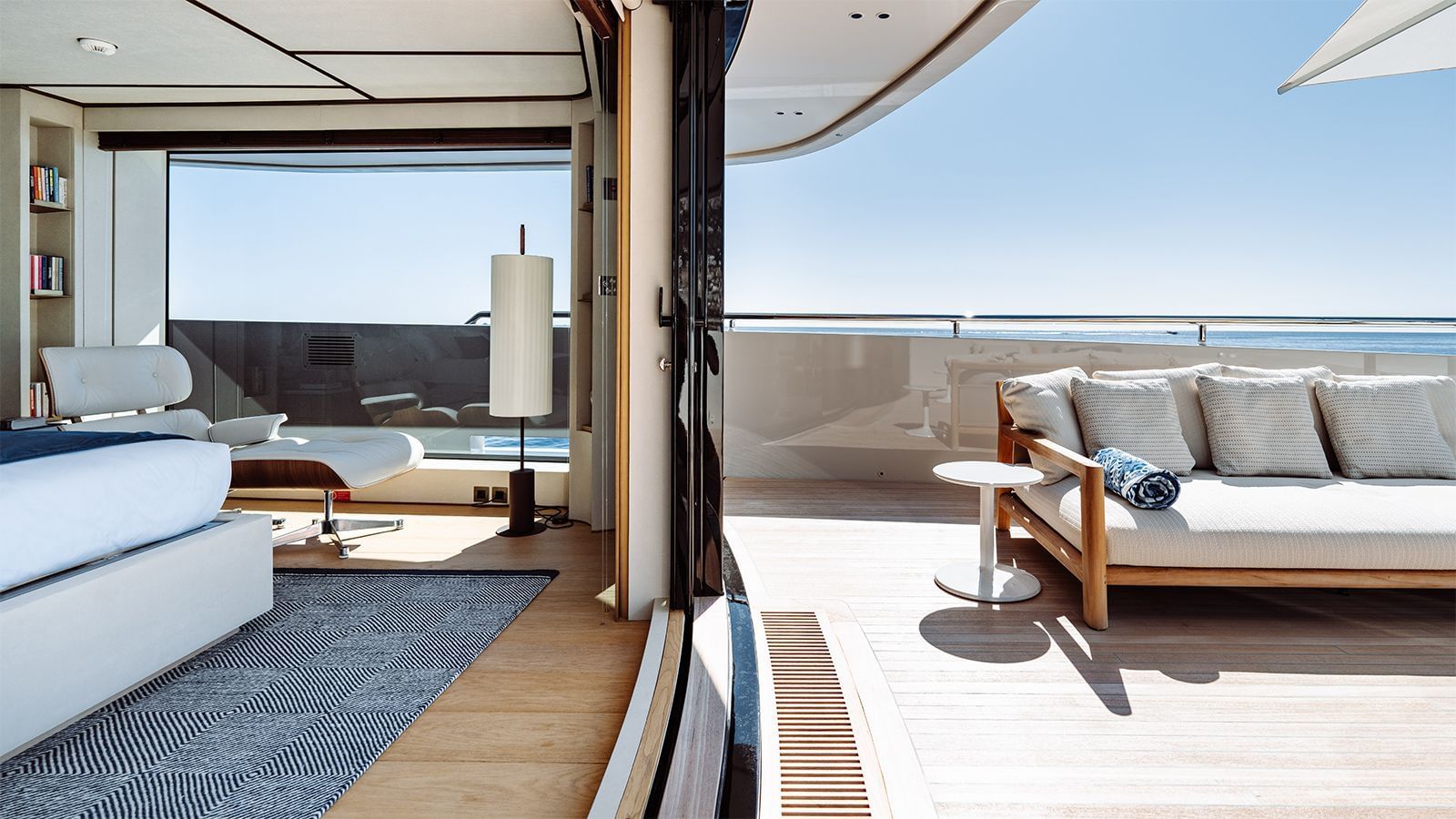 Cannes yacht Charter
