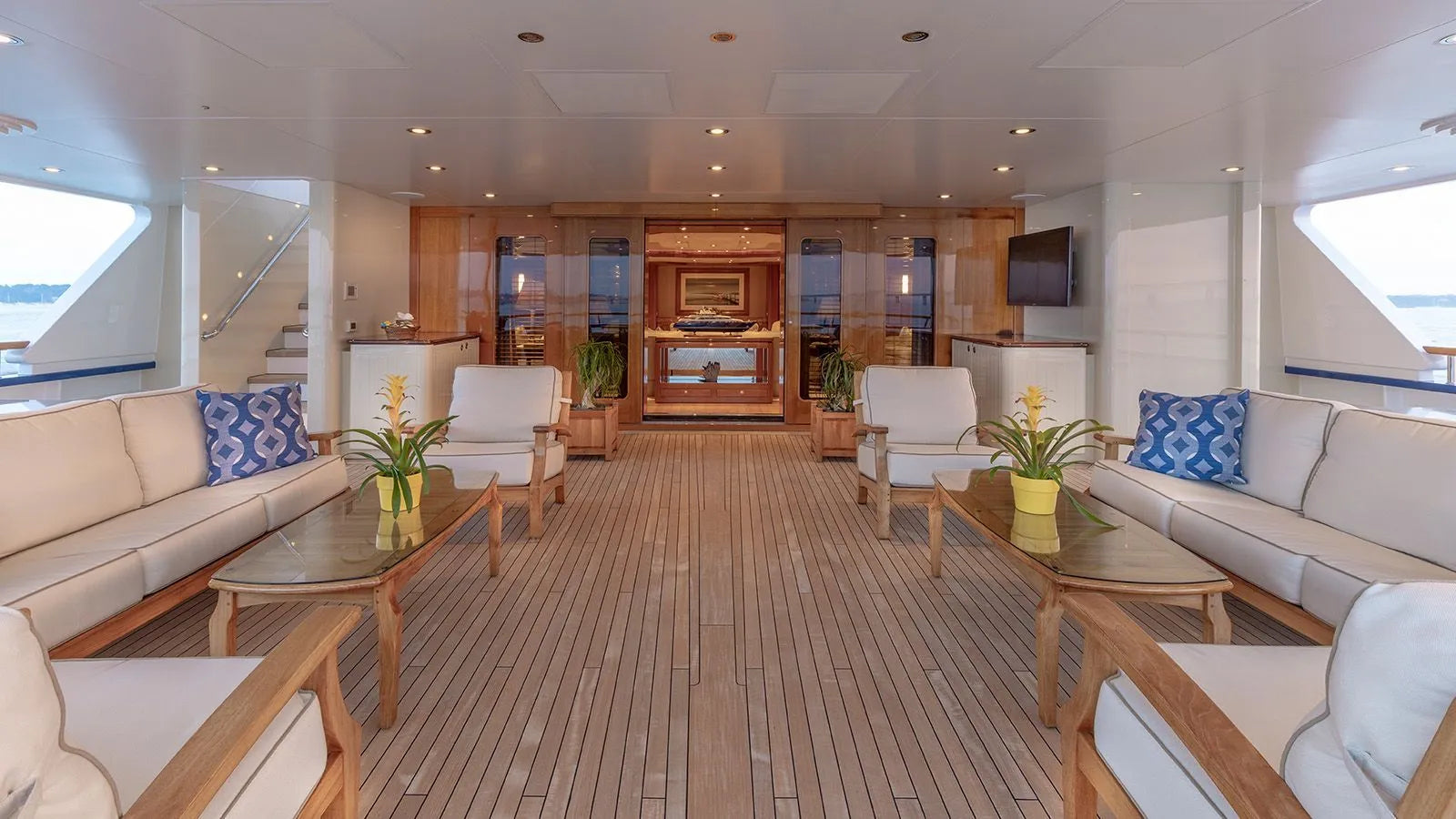 weekend yacht charter Cannes