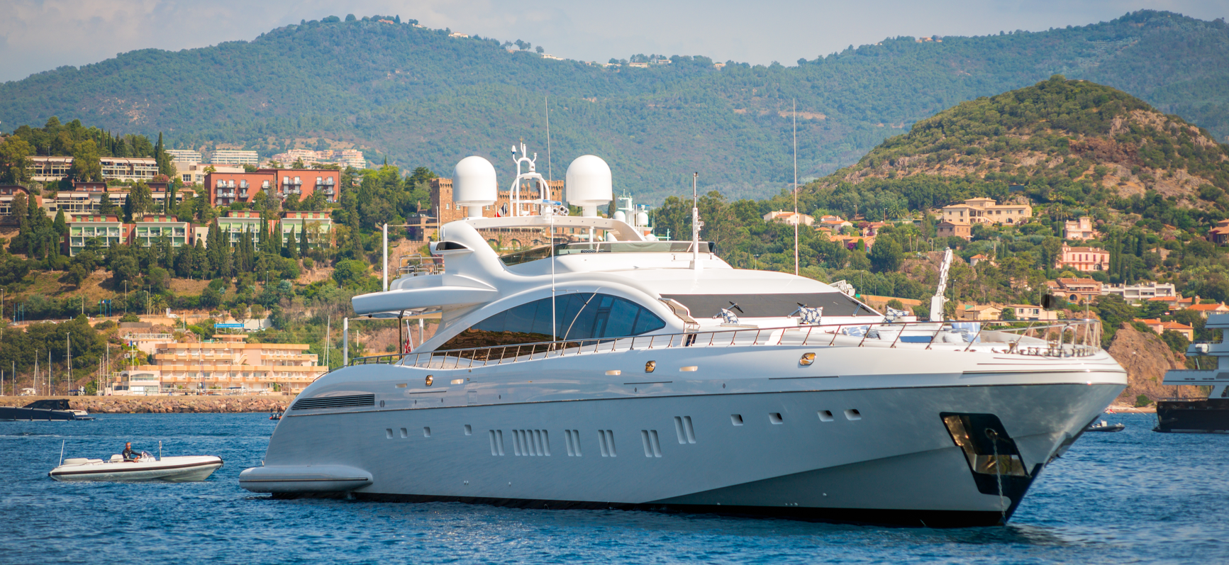 yacht charter
