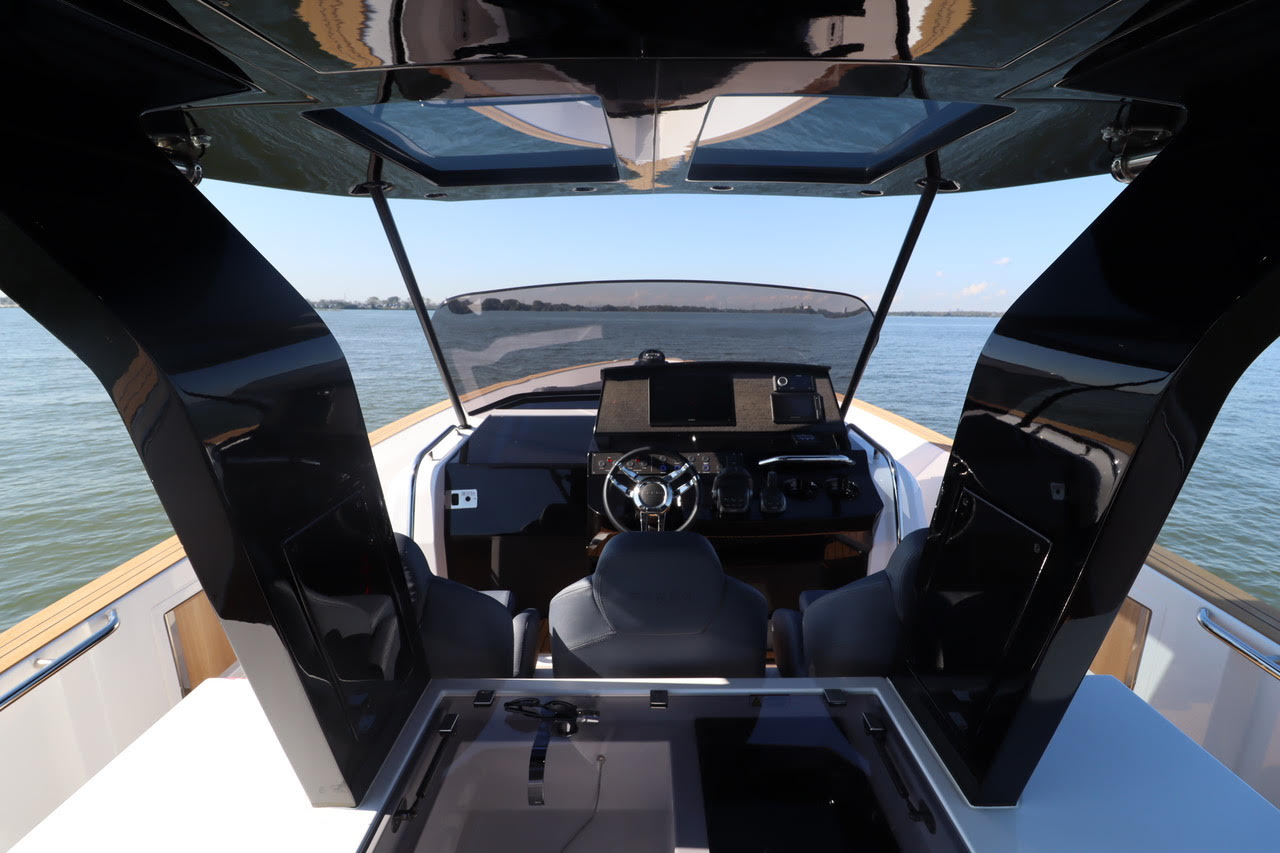 Mega Yacht Charter Saint-Jean-Cap-Ferrat