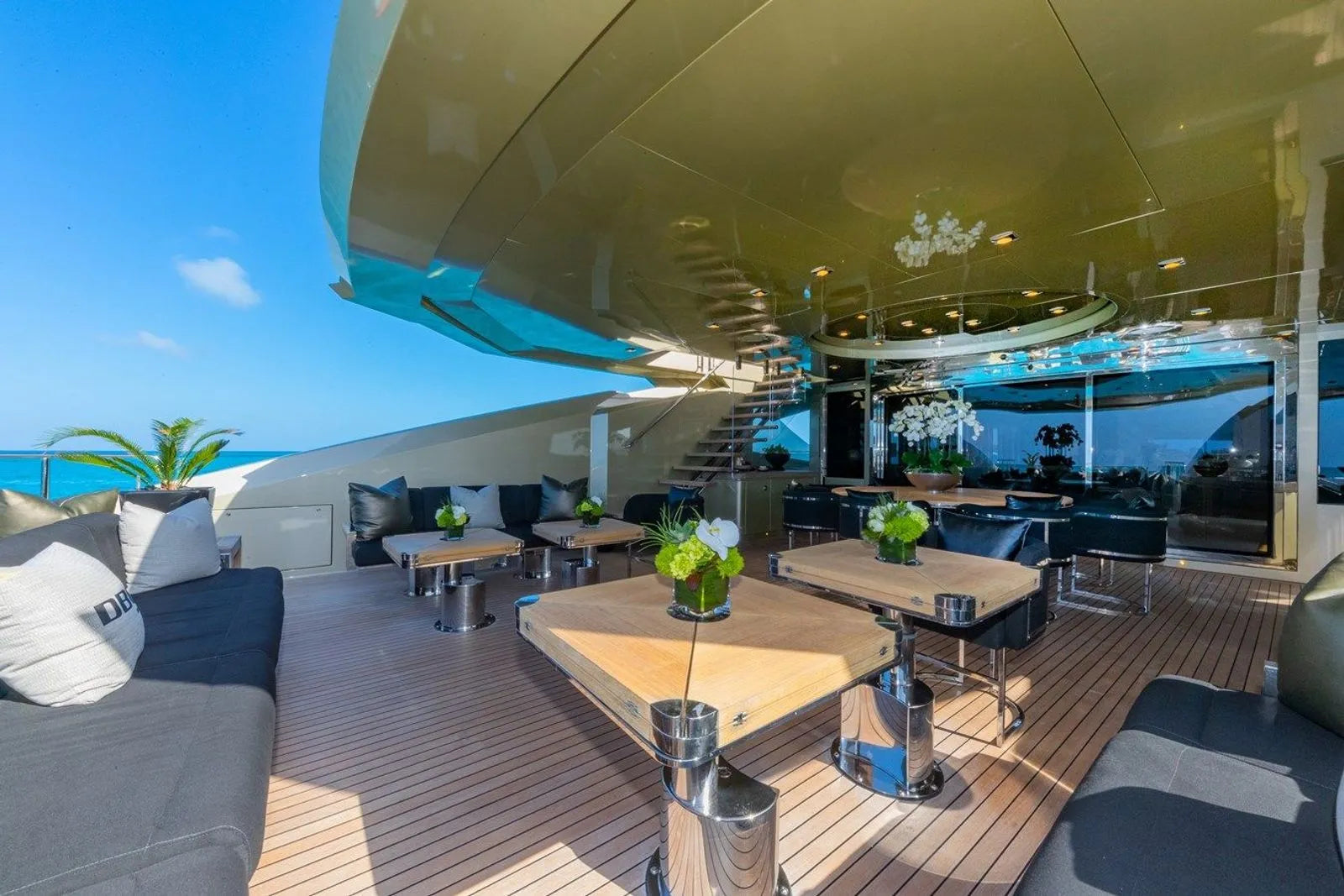 private yacht charter Cannes